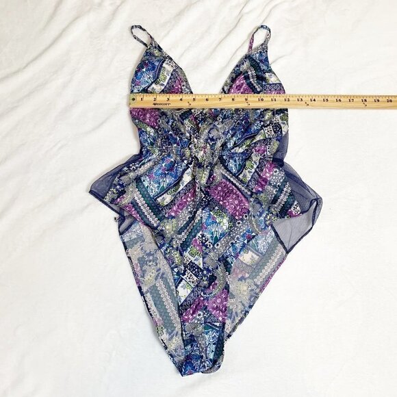 Victoria's Secret lightweight lacy slinky onepiece high rise adjustable lingerie - Picture 5 of 9